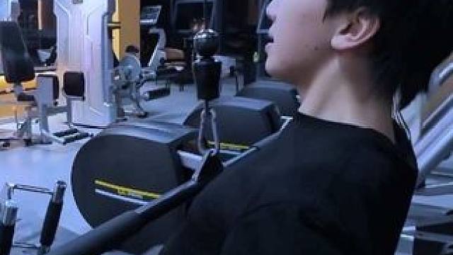 我忘记好多天，像掉进一个圈