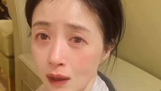情绪崩溃泪洒屏幕，原因竟是减肥太心酸，坦言一切努力都是值得的！