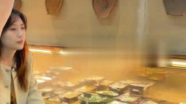 新开的集市火锅，现在29.9代50能用四张真的很省