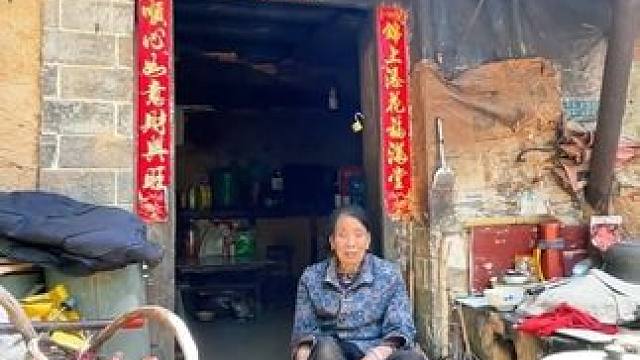 路还是那条路，但你我已历经沧桑，小时候拼命想逃离的地方，却是长大后，想回也回不去的地方，不是音乐有毒