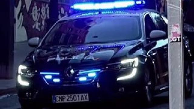 POLICE 西班牙警察护送车队