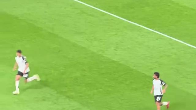 穿裆对手抽射破门也太帅了吧