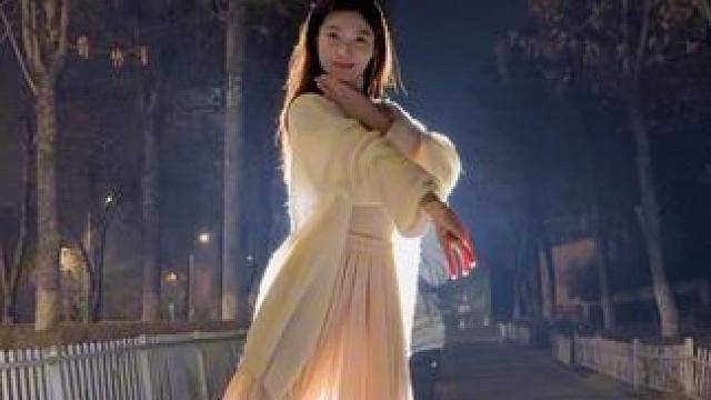 菩提本无树，明镜亦非台。