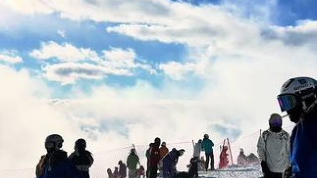 中个彩票吧天天冲粉