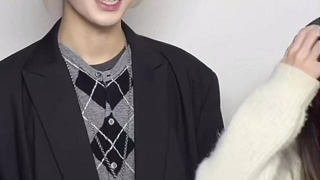 哈哈哈   我来啦