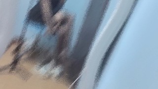 再次相見你躲閃的眼神與初見時(shí)一模一樣可不似當(dāng)年。