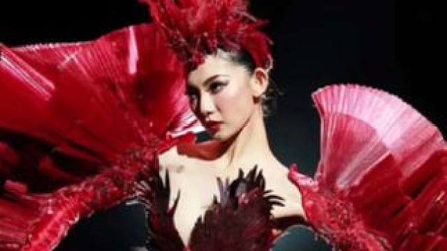 环球小姐真的美我一跳又一跳