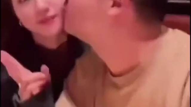 看见了吧，就得揍