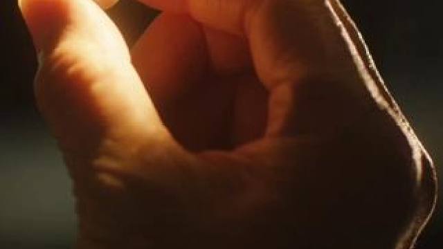 欧诗漫1967年创立于珍珠发源地德清， 58年潜心珍珠护肤，匠心点亮肌肤，重要的事何不慢慢来