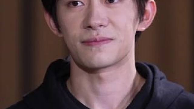 导演 、主演 近日携手做客《蓝羽会客厅》，在对谈中揭秘这部作品的创作