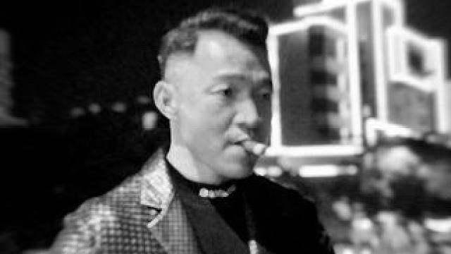 “在这个表面全是糖衣炮弹，内里大多数都是魑魅魍魉的世界里，要擦亮眼睛，心要设防，你要分清谁是假好人，