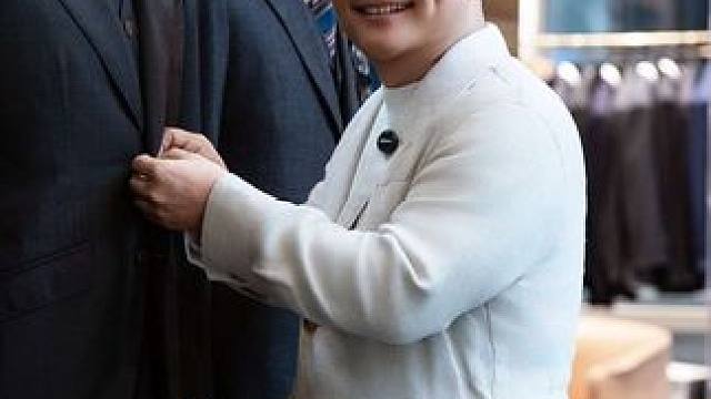 "大佬不爱穿西装那我还要穿吗"