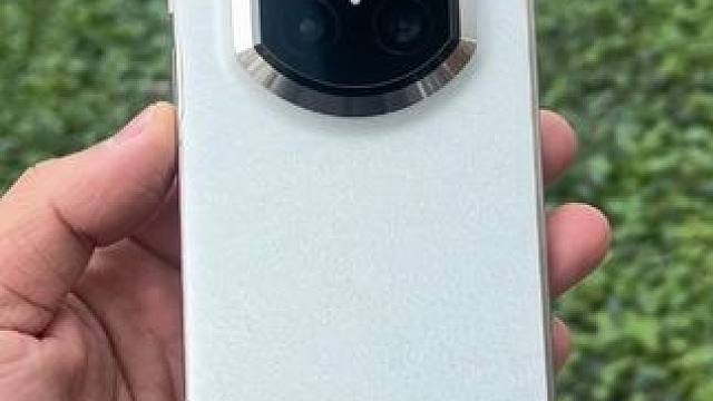 华为Mate X7云锦白真机上手