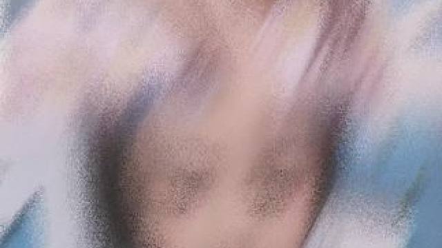 之前的你像个小太阳照耀着我，现在的我敏感脆弱像那个阴暗里的老鼠…..