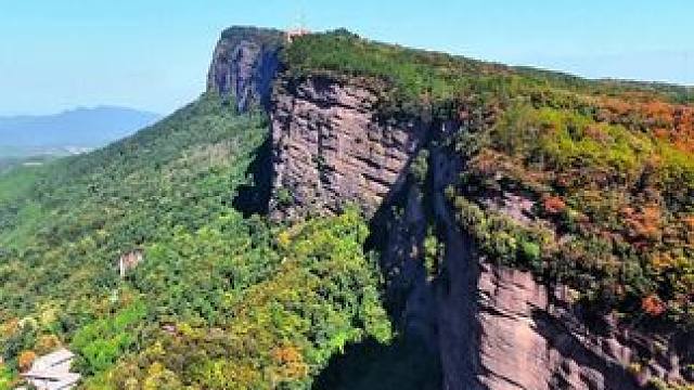 初冬蜀道上的剑门关猿猱道。