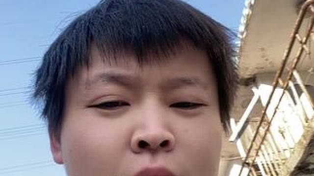 小板凳安安分分坐坐好吧！