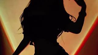 這世上最遙遠(yuǎn)的距離，是光與影的相生相隨，卻永難相擁