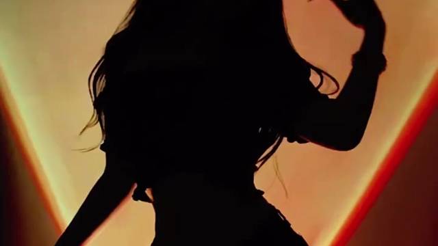 这世上最遥远的距离，是光与影的相生相随，却永难相拥