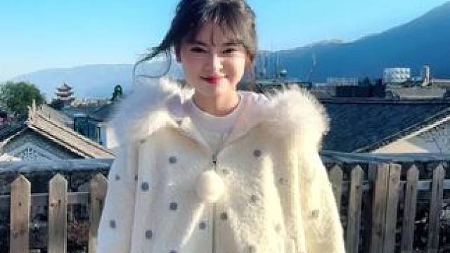 我喜欢拨动着琴弦发出的思念弥漫空气