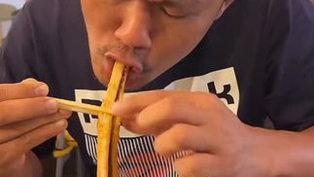 下馆子吃个夜宵