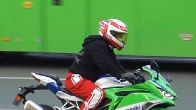 2025.10.26 第七期 西安解禁摩宣传片 今天星期三，再坚持两天就到周末啦！