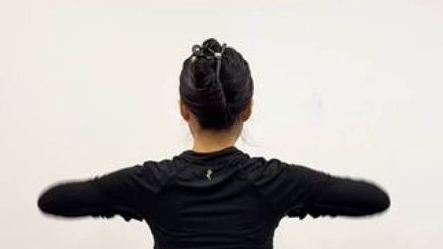 试试这个动作吧，疏肝理气