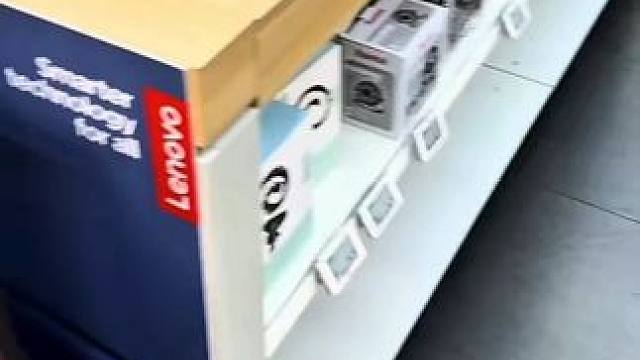 该控制台包含 50 多个控制台和 70,000 个经典复古游