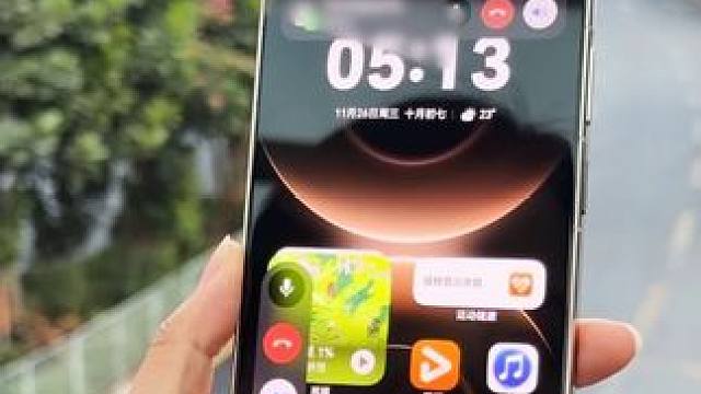 华为的智感握持也太贴心了吧！它怎么知道我手小不方便接电话的！