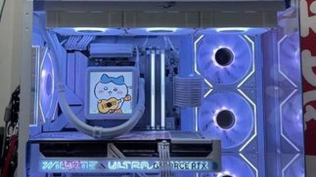 纯白玩嘉孤勇者PLUS彩虹版游戏海景房主机，一万多预算9800X3D5060TI，跑分250万！