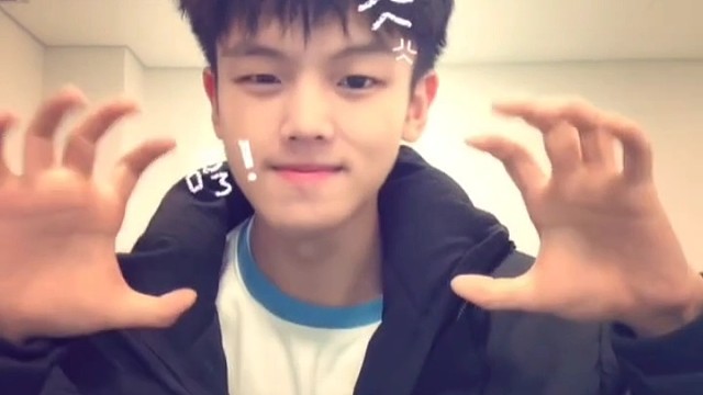 可爱学弟在线卖萌，嘿嘿