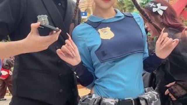 在疯狂动物城舞一下