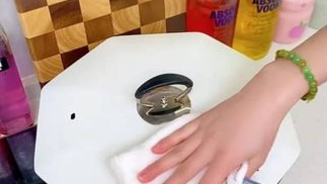 一抹就净，油污不沾！神奇抹布解放您双手！