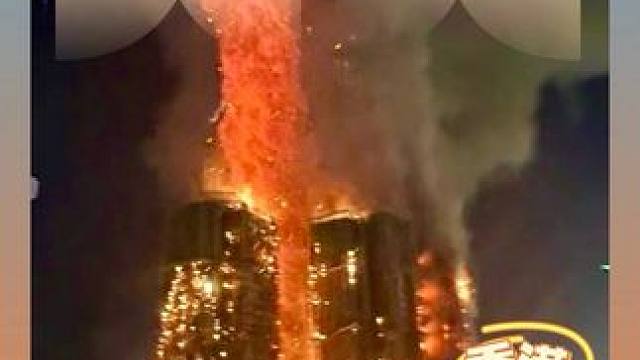 香港竹架四处可见 昨天的大火，真的太大太不应该了。为住宅里的百姓祈福！ #