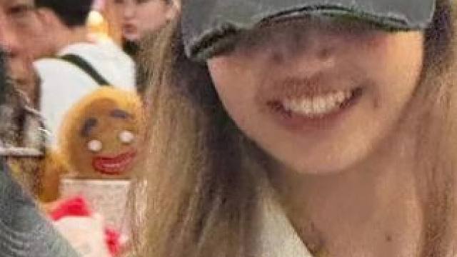 lisa现实新加坡环球影城，与闺蜜结伴而行，现场挑战过山车