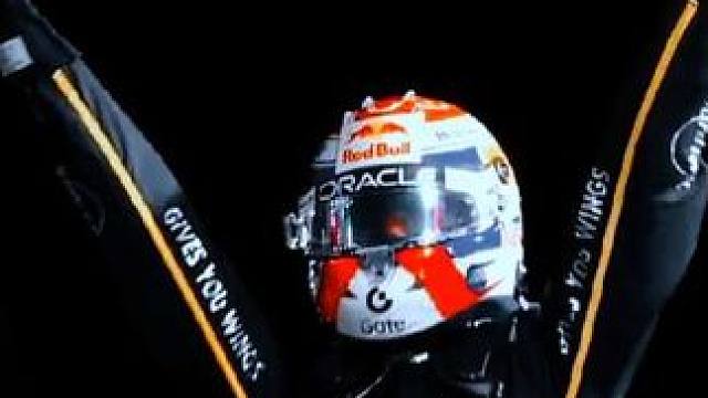 “别逗你潘哥笑了”