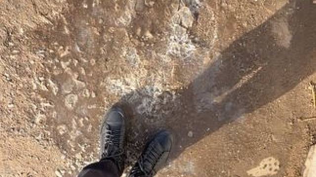 招远昨晚迎来今冬首冻，金岭水库昨天泄洪了