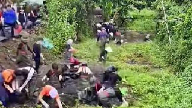 越南河道垃圾清理，清完瞬间舒服了！