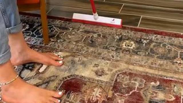 我不知道这些头发在那里 ...