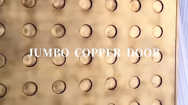 金纹凝光：圆钮叠起奢意轮廓#中宝天一铜门 #别墅门 #铜门 #上海