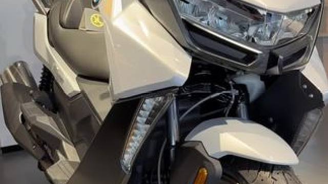 生活从来不是选择，而是热爱。