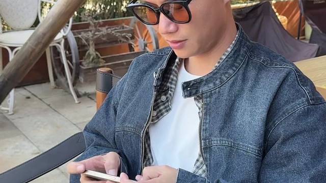 别玩手机！！！！！！！