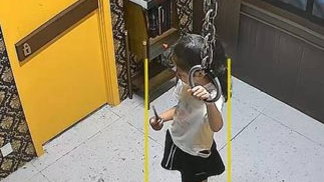 周末亲子时光魔法少年