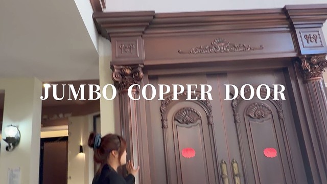 浮雕雕花裹铜韵，入户即显宫廷奢#中宝天一铜门 #别墅门 #铜门 #上海