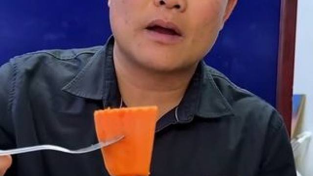 肠胃不适的时候，我喜欢吃点甜甜的木瓜 泰国美食