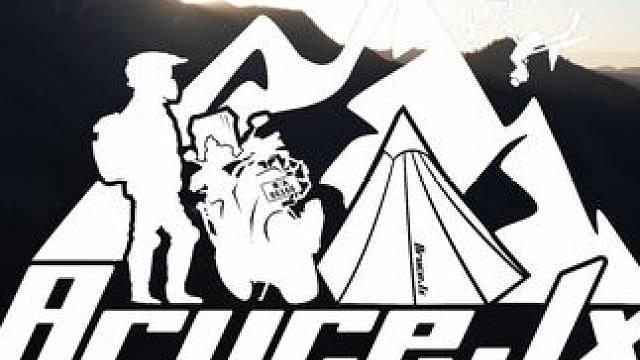 三五好友一起露营