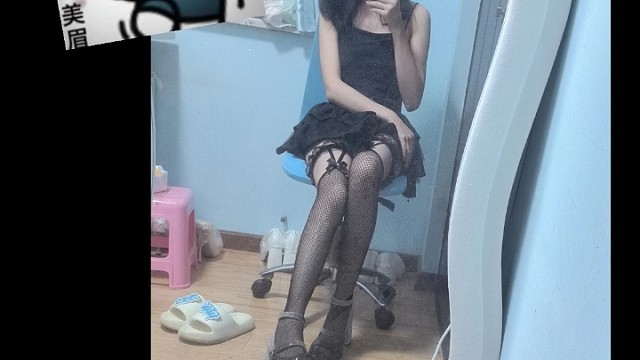 我变成了你想要的样子，可你对我说，你喜欢以前的我。