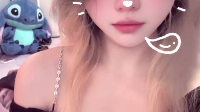 又是装可爱的一天