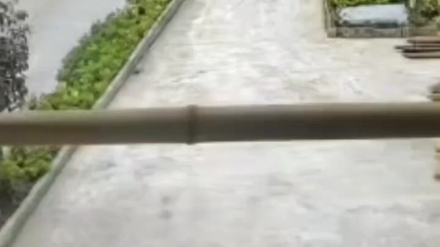 这小子命真大，可能吓到这家人了[捂脸]