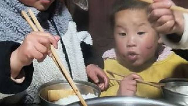 今天晚上煮火锅吃。