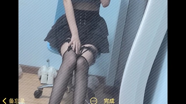 我說我只有你了你說不會讓我一個人後來你也騙我。